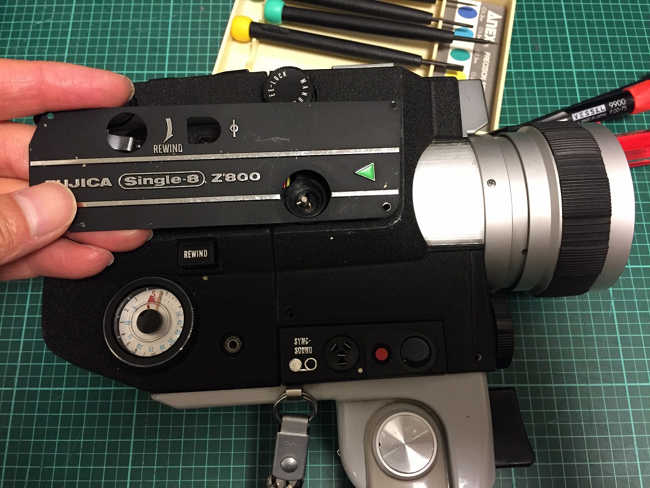 ジャンクなFUJICA Single-8 Z800を分解してみた1 | マディ折原のfilm